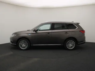 MITSUBISHI OUTLANDER Pure