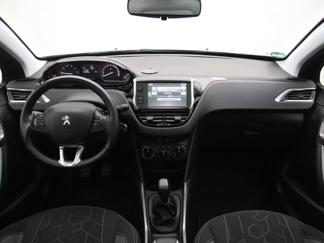 PEUGEOT 2008 Active