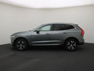 VOLVO XC60 Momentum Pro