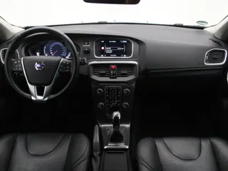 VOLVO V40 Summum Business