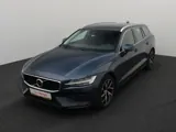 VOLVO V60 Momentum