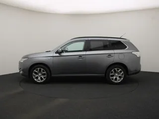 MITSUBISHI OUTLANDER Executive Edition