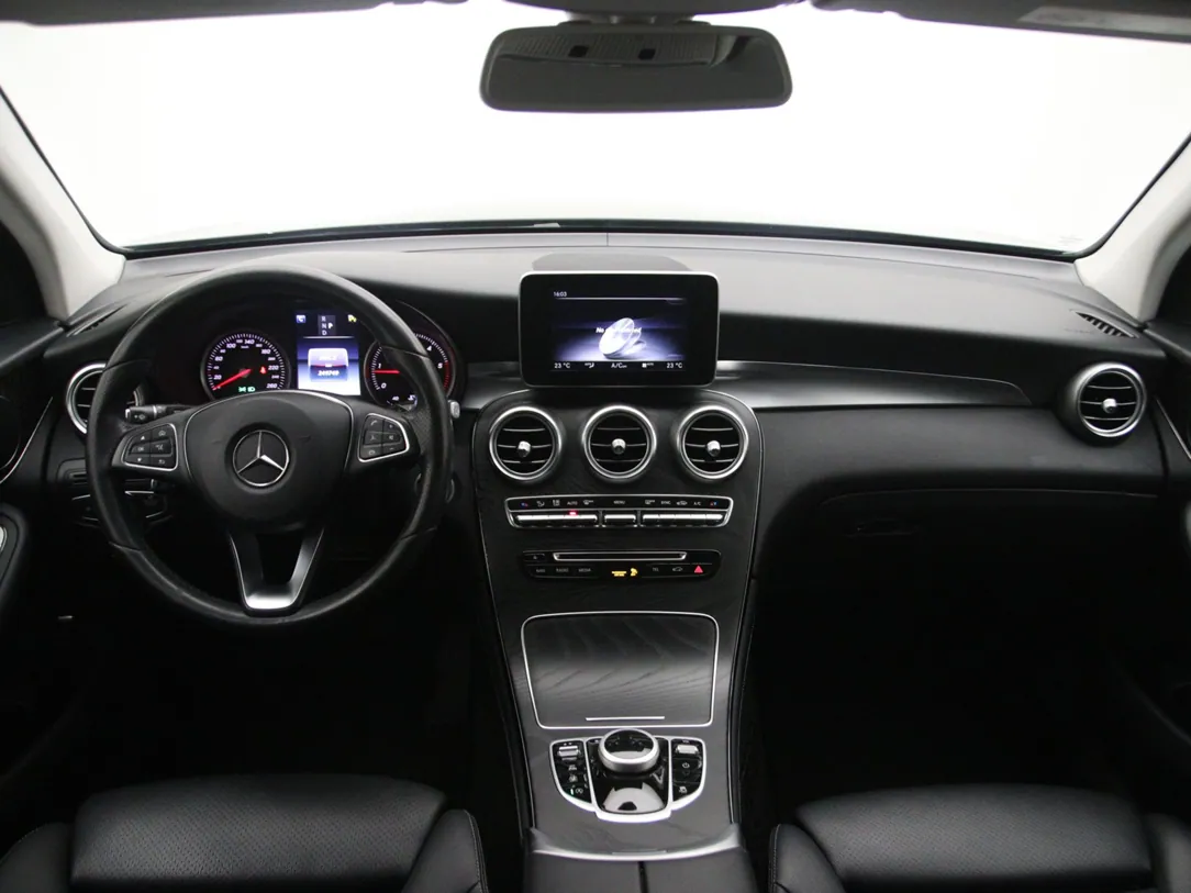MERCEDES BENZ GLC220 Exclusive