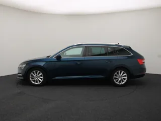 SKODA SUPERB Style Corporate Plus