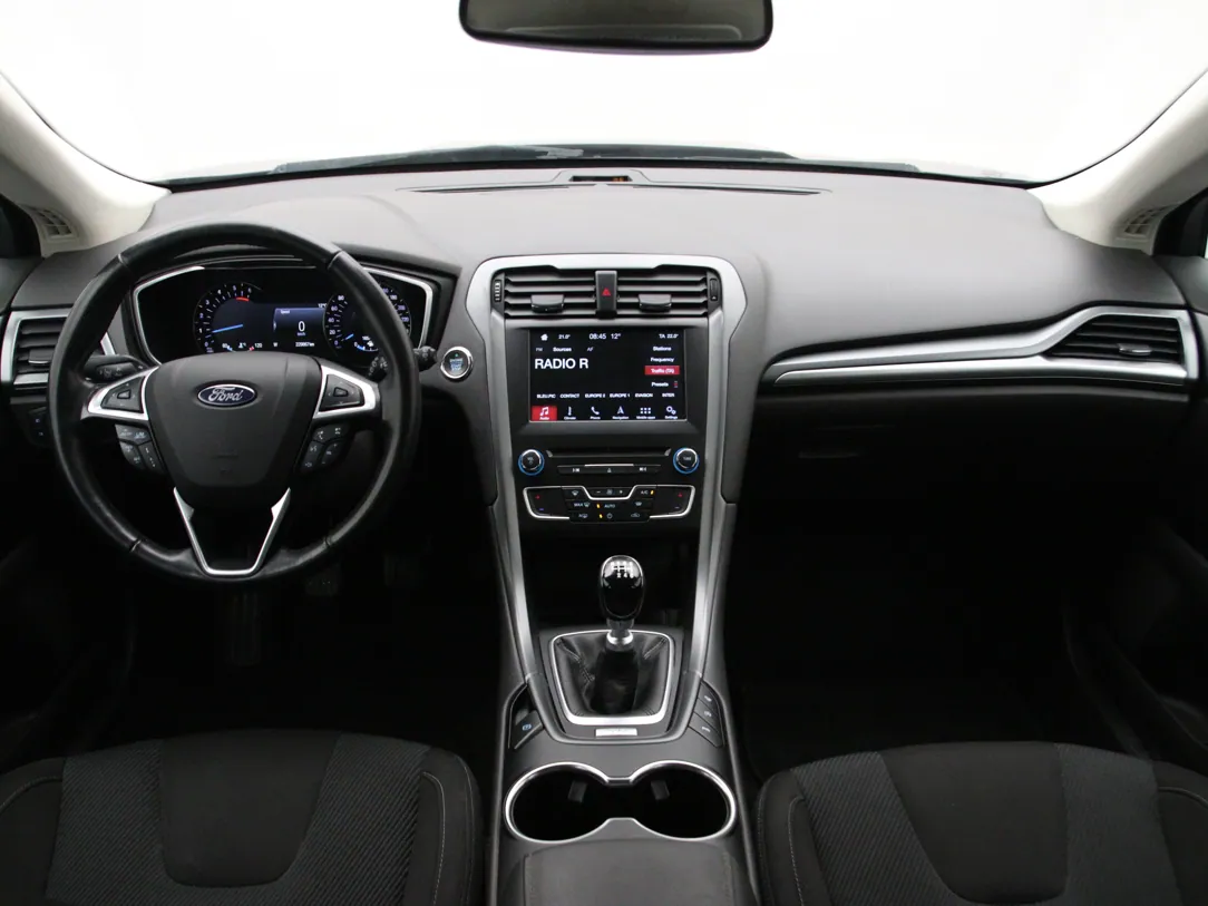 FORD MONDEO Titanium