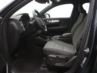 VOLVO XC40 Business Pro