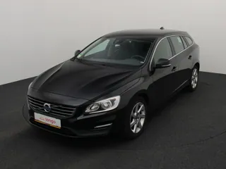 VOLVO V60 Momentum