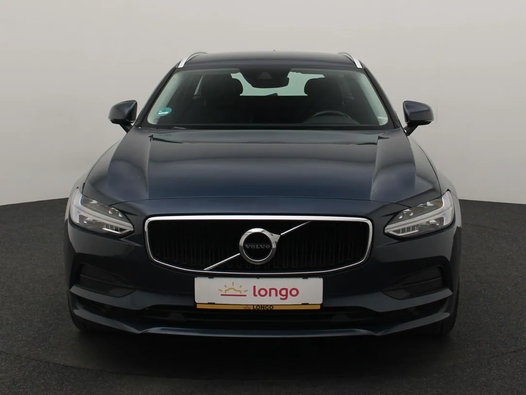 VOLVO V90 Momentum