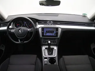VOLKSWAGEN PASSAT B8 Highline