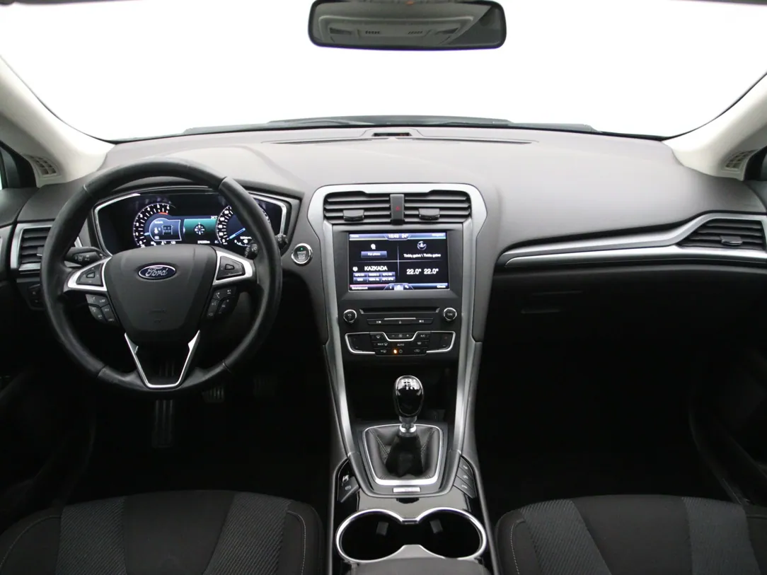 FORD MONDEO Titanium