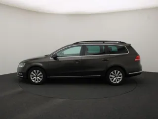 VOLKSWAGEN PASSAT B7 R-Line Executive Edition