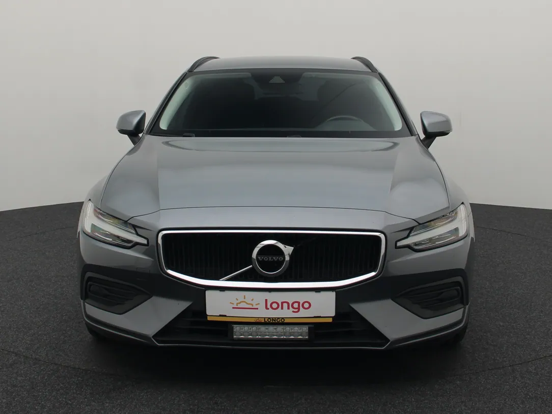 VOLVO V60 MHEV Momentum Advantage
