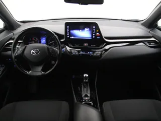 TOYOTA C-HR Dynamic