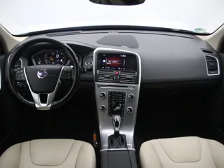 2017 VOLVO XC60 Polar+