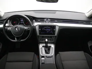 VOLKSWAGEN PASSAT B8 Comfortline Business