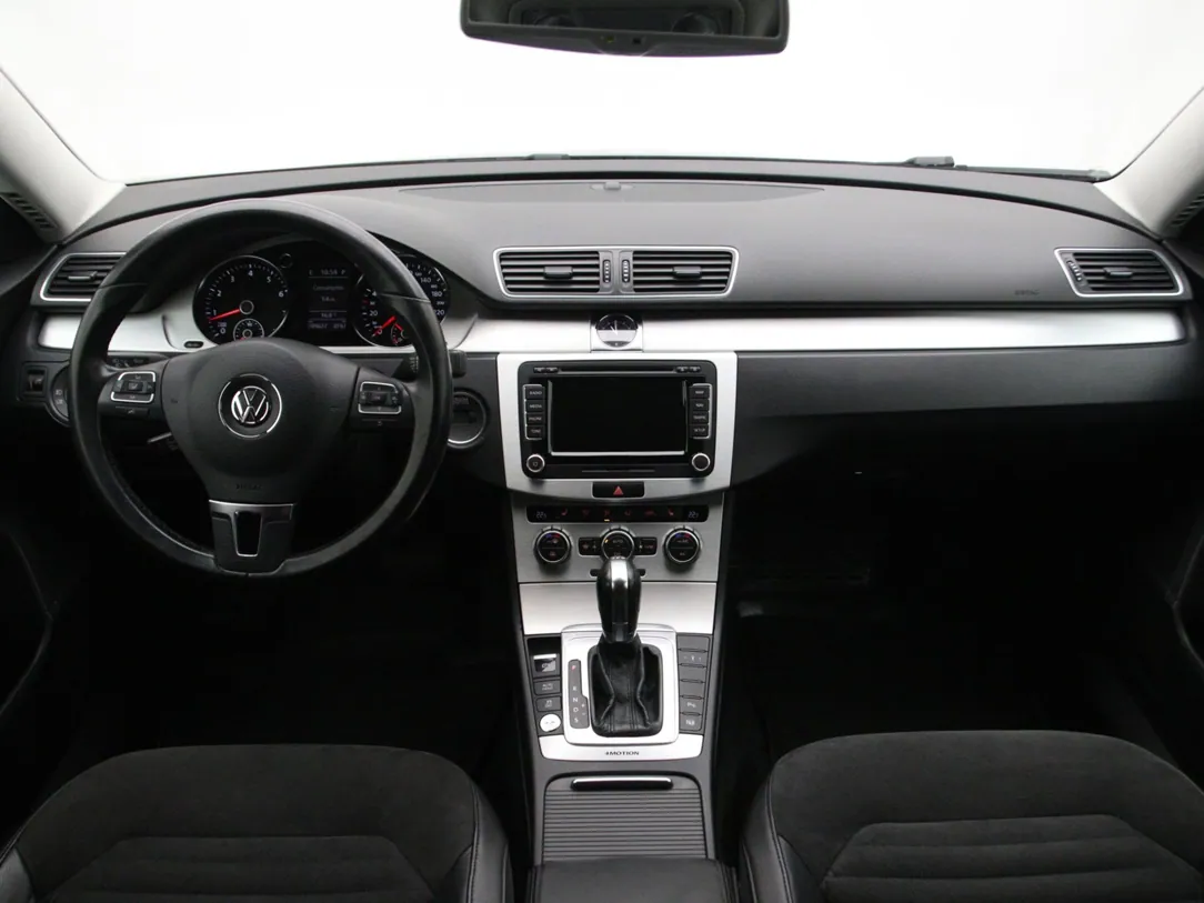 VOLKSWAGEN PASSAT B7 Highline