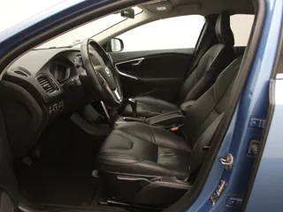 VOLVO V40 Summum Business