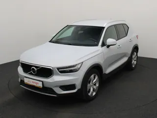 VOLVO XC40 Momentum Pro