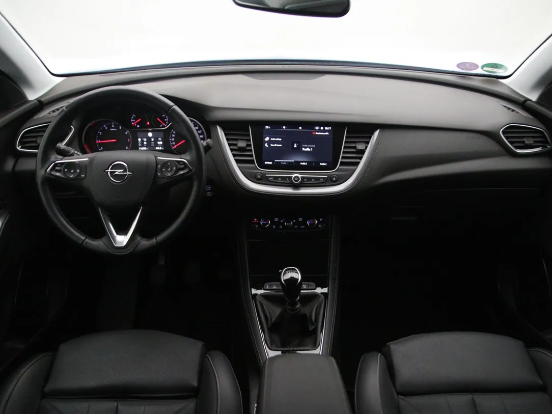 OPEL GRANDLAND X Business Executive