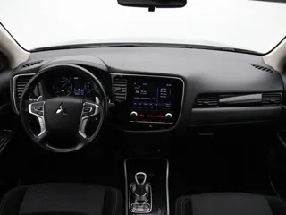 MITSUBISHI OUTLANDER Pure