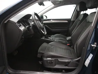 VOLKSWAGEN PASSAT B8 Elegance Business
