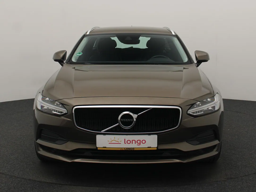 VOLVO V90 Momentum