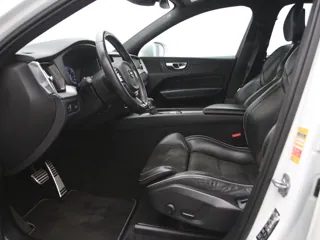 VOLVO XC60 R-Design