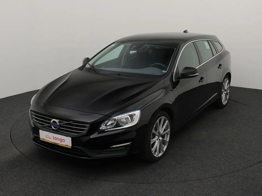 VOLVO V60 Momentum