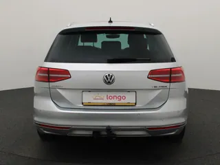 VOLKSWAGEN PASSAT B8 Highline