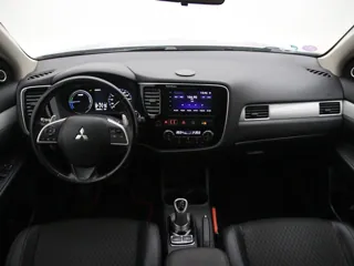 MITSUBISHI OUTLANDER Executive Edition