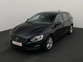 VOLVO V60 Momentum