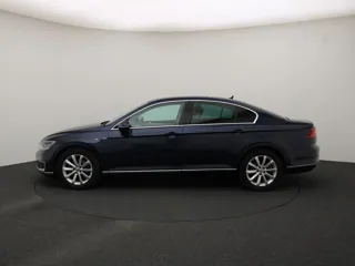 VOLKSWAGEN PASSAT B8 GTE Connected Series Plus