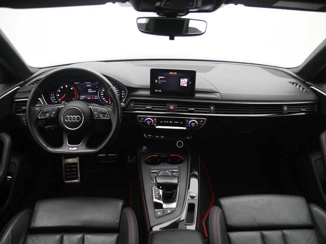 AUDI A4 Sport S Line Black Edition
