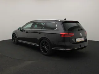 VOLKSWAGEN PASSAT B8 Highline