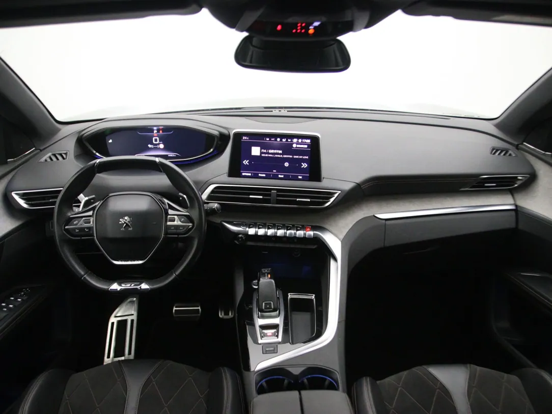 PEUGEOT 5008 GT