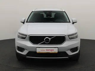 VOLVO XC40 Momentum Pro