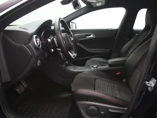 MERCEDES BENZ CLA200 Business Solution