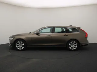 VOLVO V90 Momentum