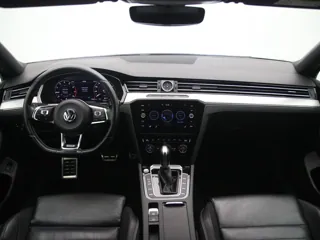 VOLKSWAGEN PASSAT B8 Highline Business R