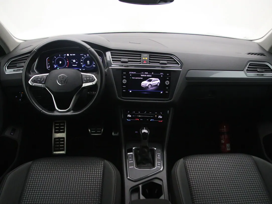 VOLKSWAGEN TIGUAN Active