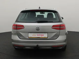 VOLKSWAGEN PASSAT B8 Connected Series