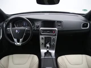 VOLVO V60 Polar+