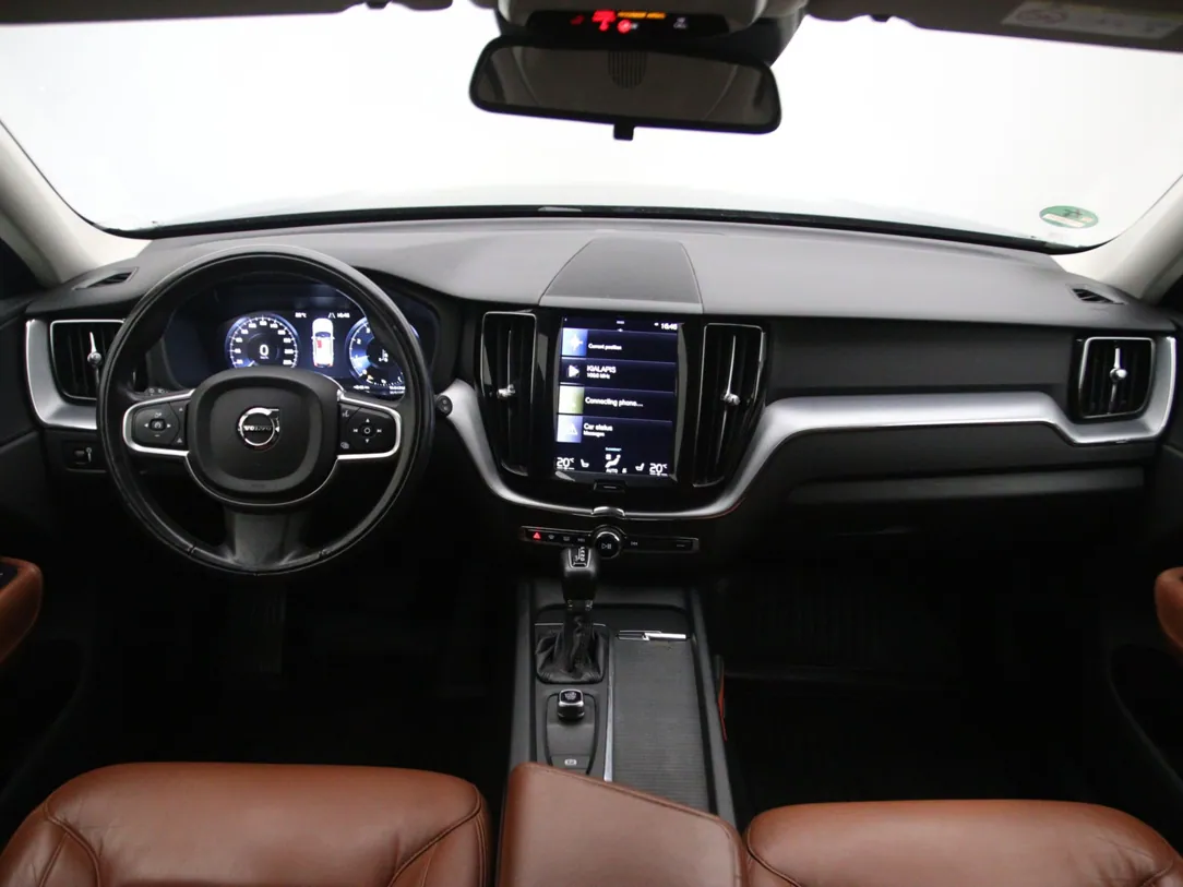 VOLVO XC60 Momentum