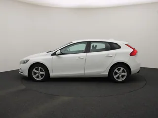 VOLVO V40 Base Business