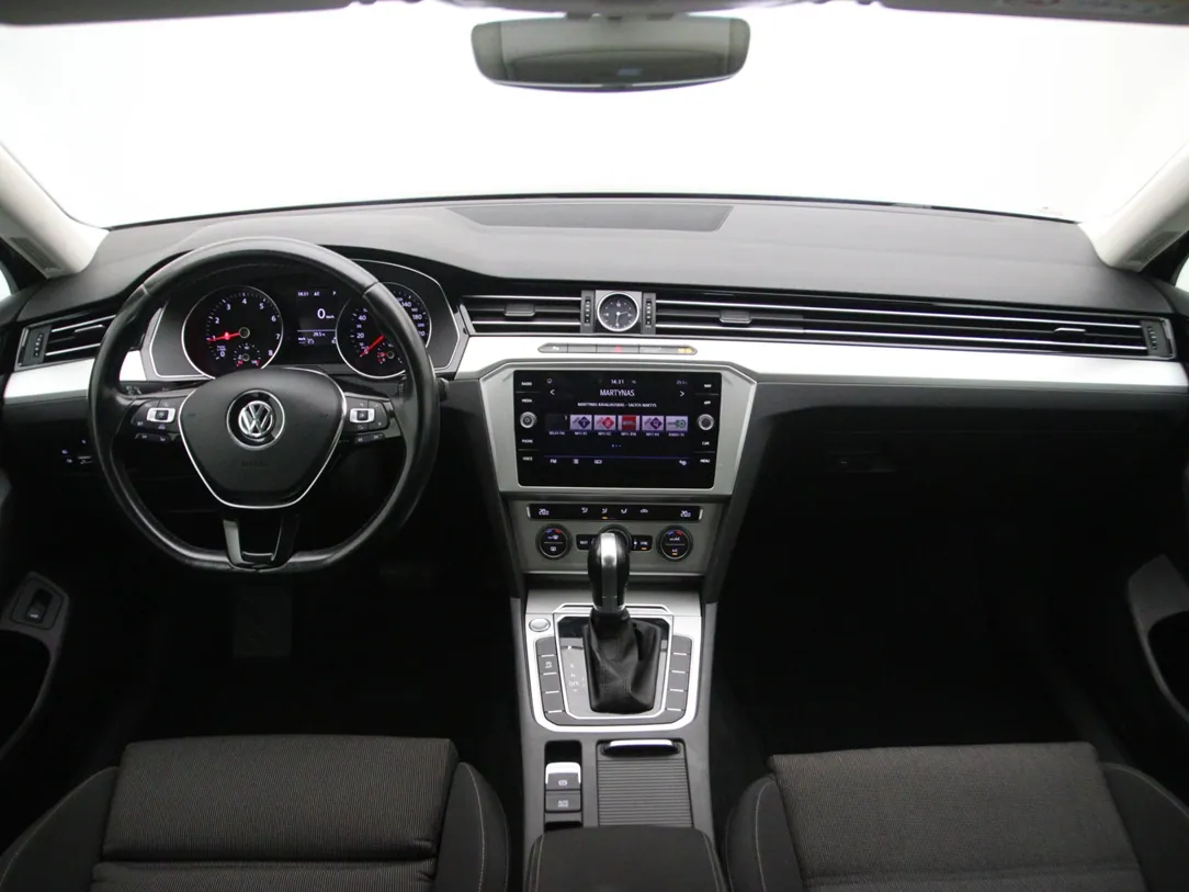 VOLKSWAGEN PASSAT B8 Comfortline Business