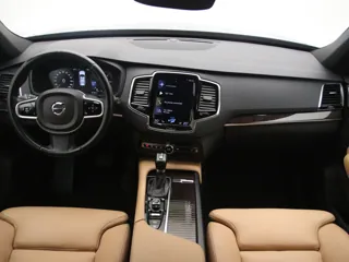 VOLVO XC90 Momentum