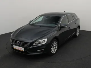 VOLVO V60 Momentum
