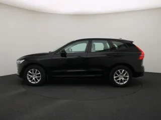 VOLVO XC60 Momentum