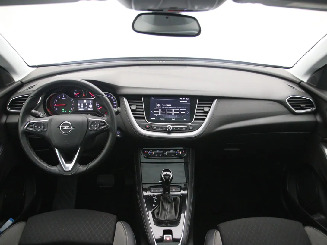 OPEL GRANDLAND X Business Executive
