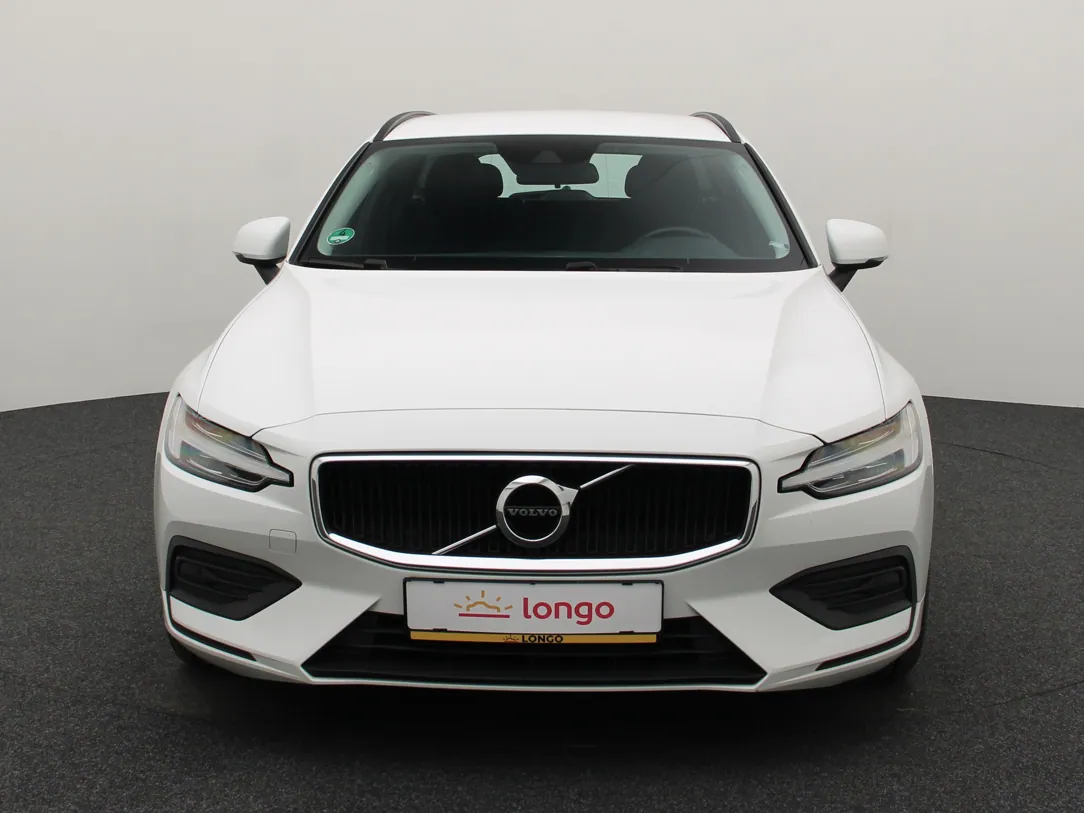 VOLVO V60 MHEV Momentum Advantage
